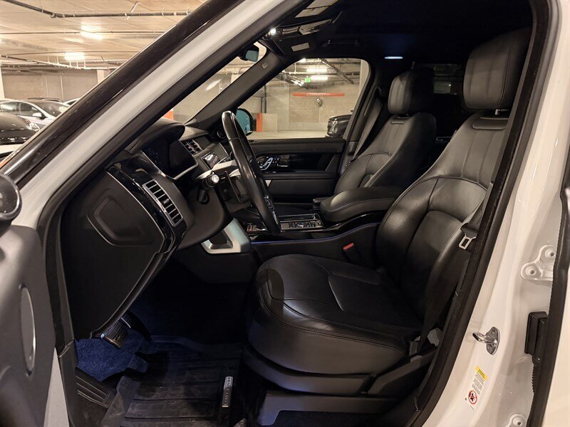 2021 Land Rover Range Rover P525 HSE Westminster Edit - Photo 17 - Canoga Park, CA 91303