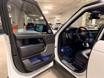 2021 Land Rover Range Rover P525 HSE Westminster Edit - Photo 16 - Canoga Park, CA 91303