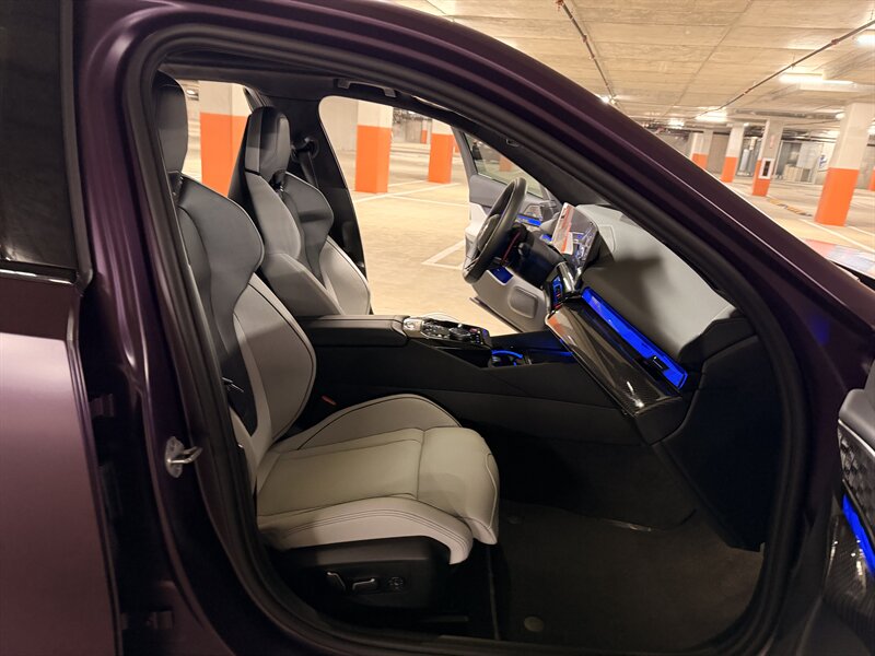 2026 BMW M5 - Photo 15 - Canoga Park, CA 91303