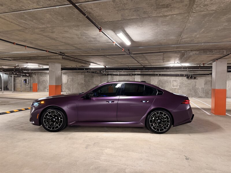 2026 BMW M5 - Photo 2 - Canoga Park, CA 91303