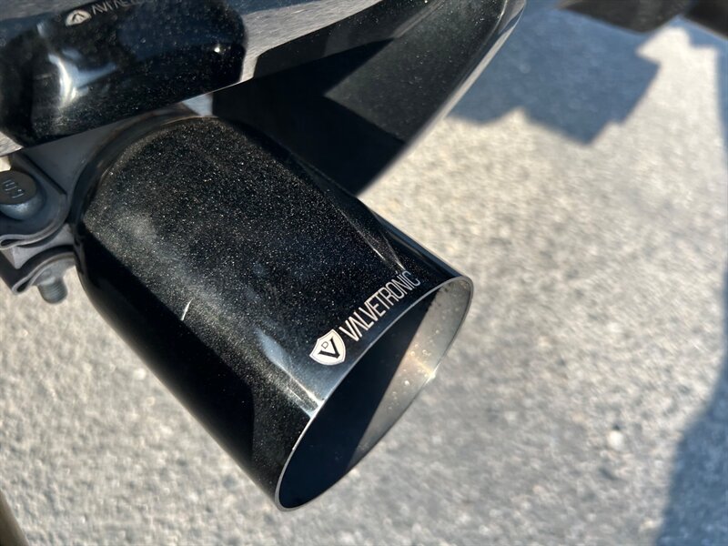 2024 BMW M3 Competition xDrive - Photo 11 - Canoga Park, CA 91303