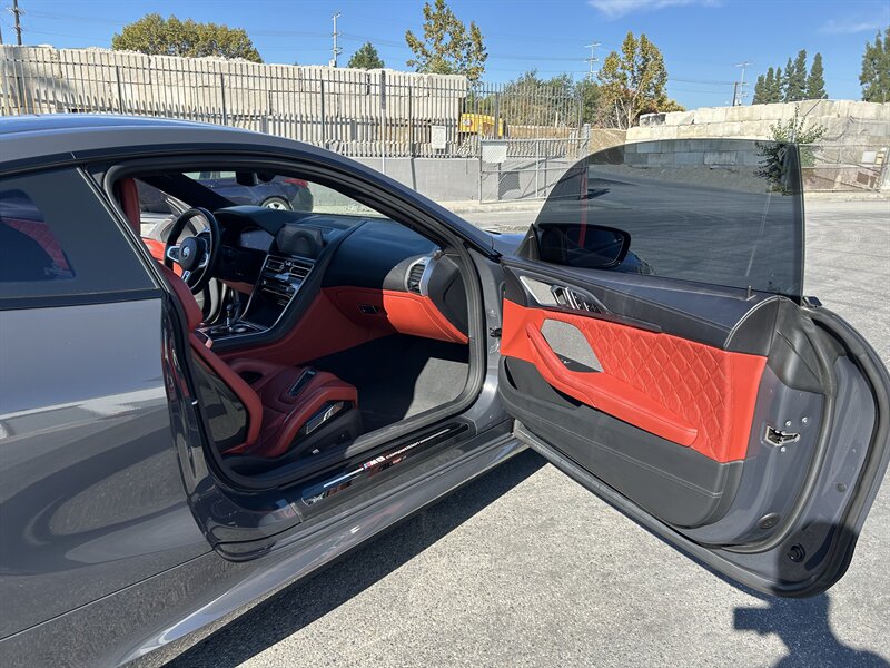2022 BMW M8 Competition - Photo 15 - Canoga Park, CA 91303