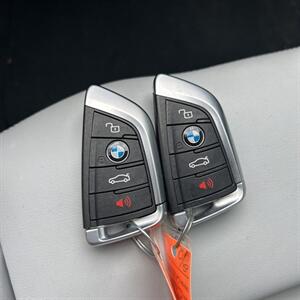 2022 BMW M4 Competition   - Photo 15 - Canoga Park, CA 91303