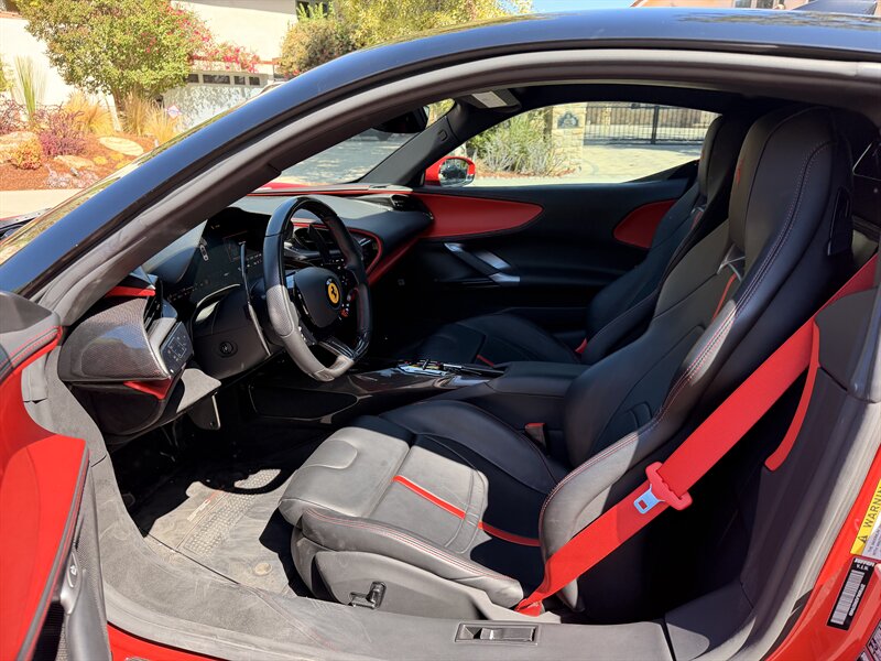 2022 Ferrari SF90 Stradale - Photo 18 - Canoga Park, CA 91303