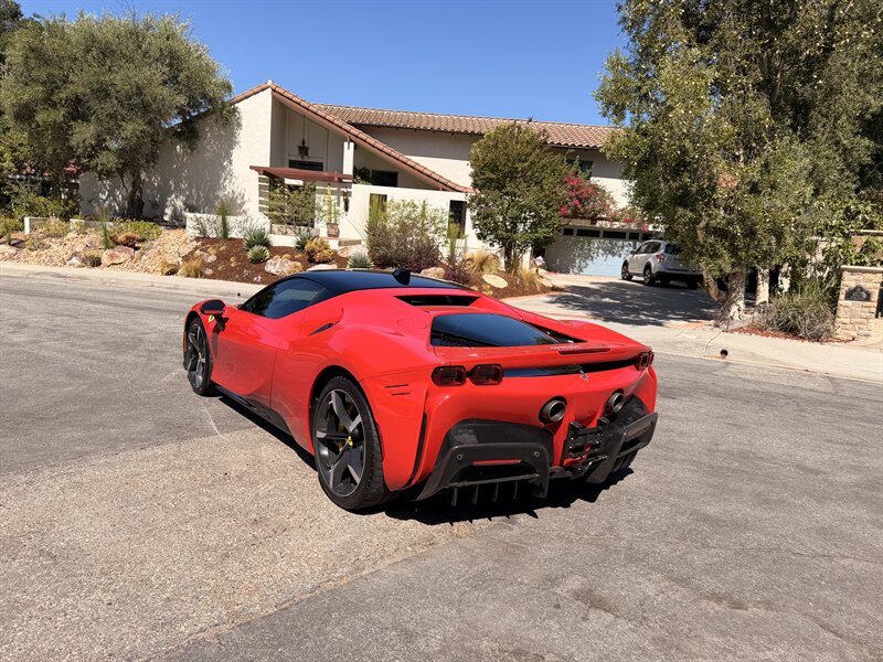 2022 Ferrari SF90 Stradale - Photo 3 - Canoga Park, CA 91303