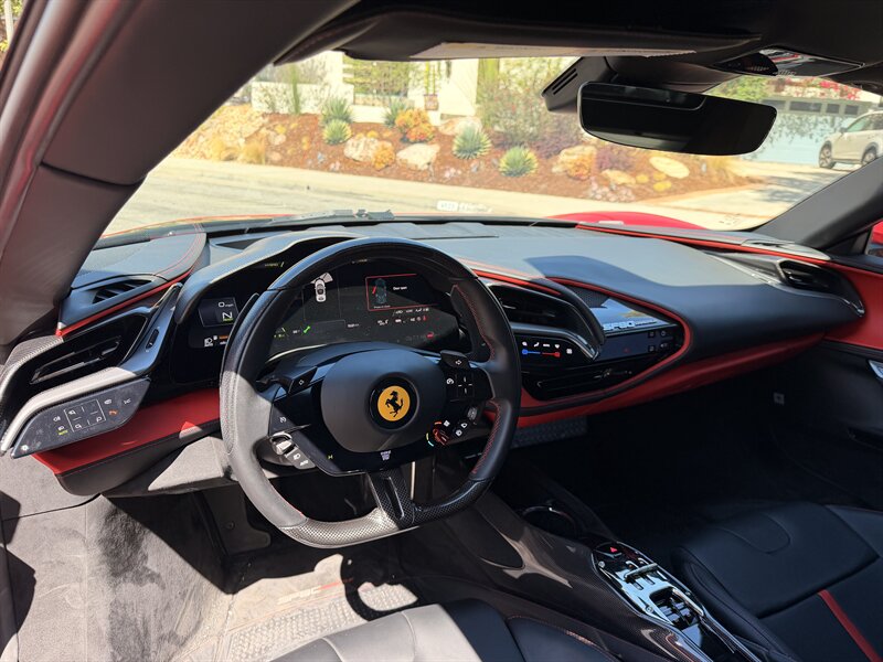 2022 Ferrari SF90 Stradale - Photo 23 - Canoga Park, CA 91303