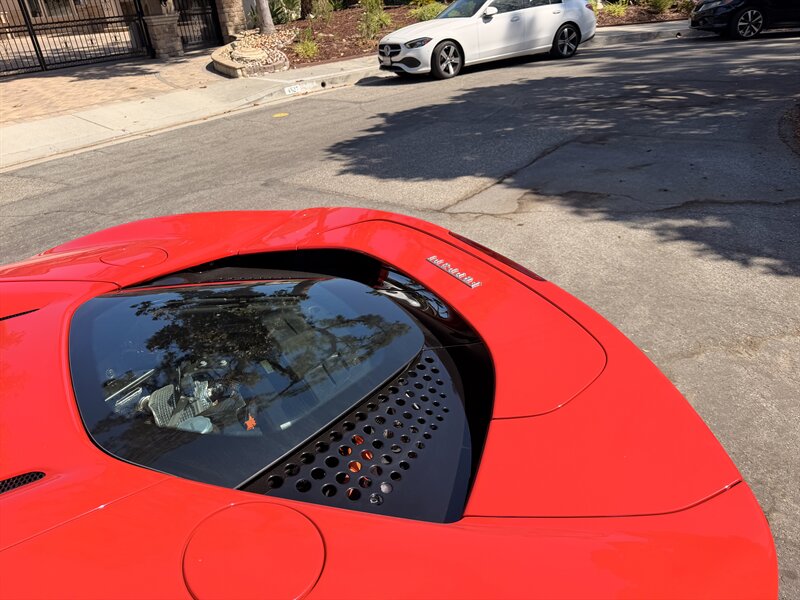 2022 Ferrari SF90 Stradale - Photo 11 - Canoga Park, CA 91303