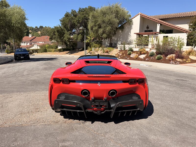 2022 Ferrari SF90 Stradale - Photo 8 - Canoga Park, CA 91303