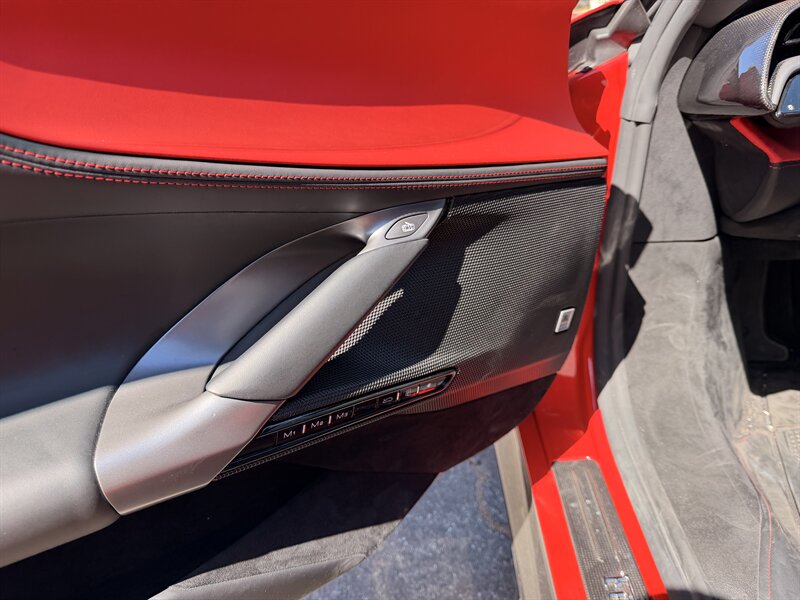 2022 Ferrari SF90 Stradale - Photo 21 - Canoga Park, CA 91303