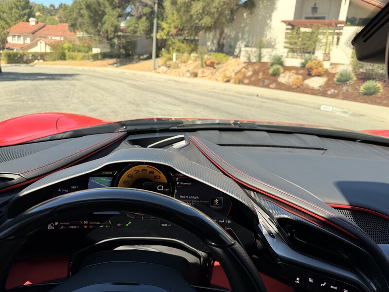 2022 Ferrari SF90 Stradale - Photo 33 - Canoga Park, CA 91303