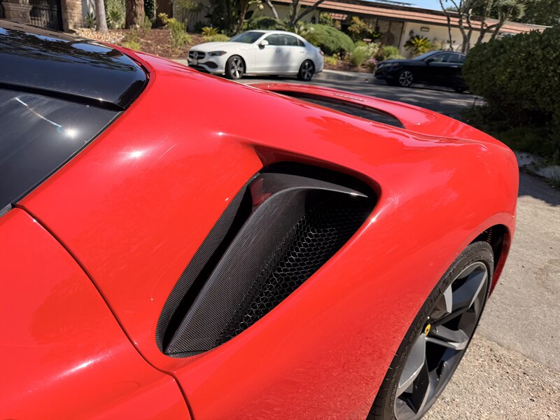2022 Ferrari SF90 Stradale - Photo 13 - Canoga Park, CA 91303