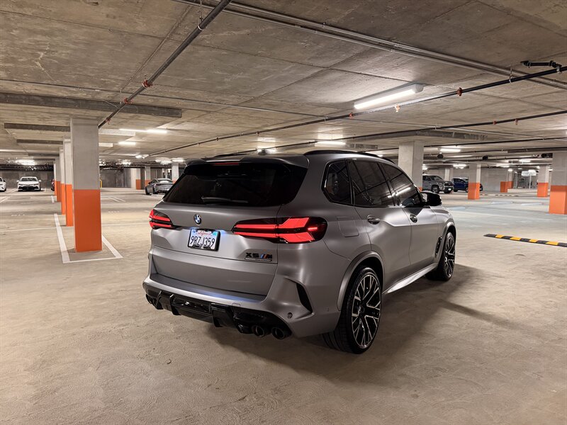 2025 BMW X5 M Competition - Photo 4 - Canoga Park, CA 91303