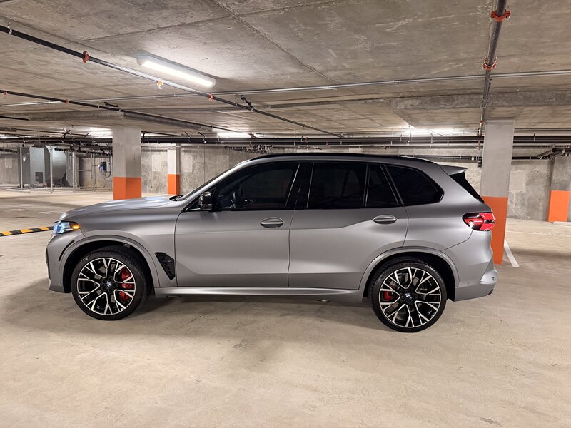 2025 BMW X5 M Competition - Photo 2 - Canoga Park, CA 91303