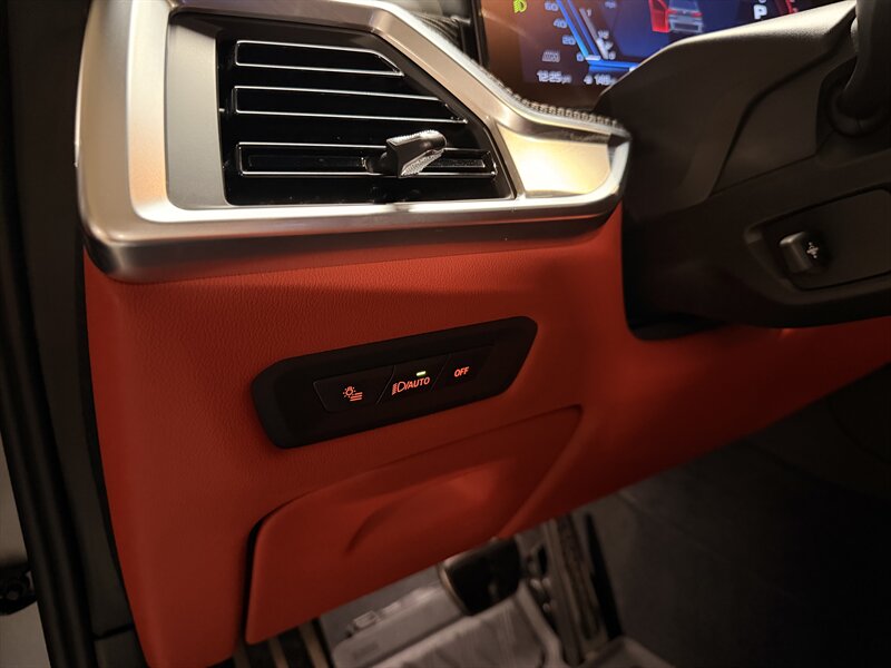 2025 BMW X5 M Competition - Photo 31 - Canoga Park, CA 91303