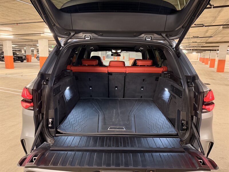 2025 BMW X5 M Competition - Photo 9 - Canoga Park, CA 91303