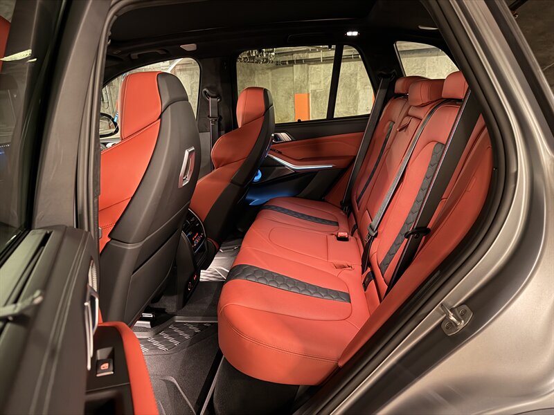2025 BMW X5 M Competition - Photo 18 - Canoga Park, CA 91303