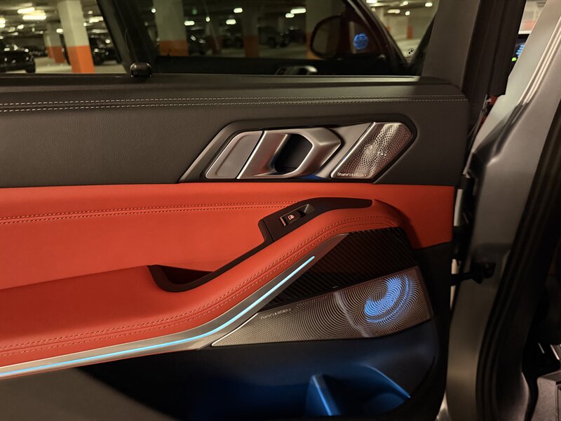 2025 BMW X5 M Competition - Photo 23 - Canoga Park, CA 91303