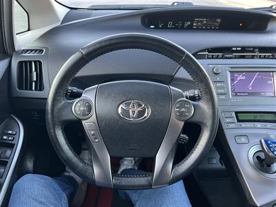 2015 Toyota Prius Persona Series   - Photo 29 - Canoga Park, CA 91303