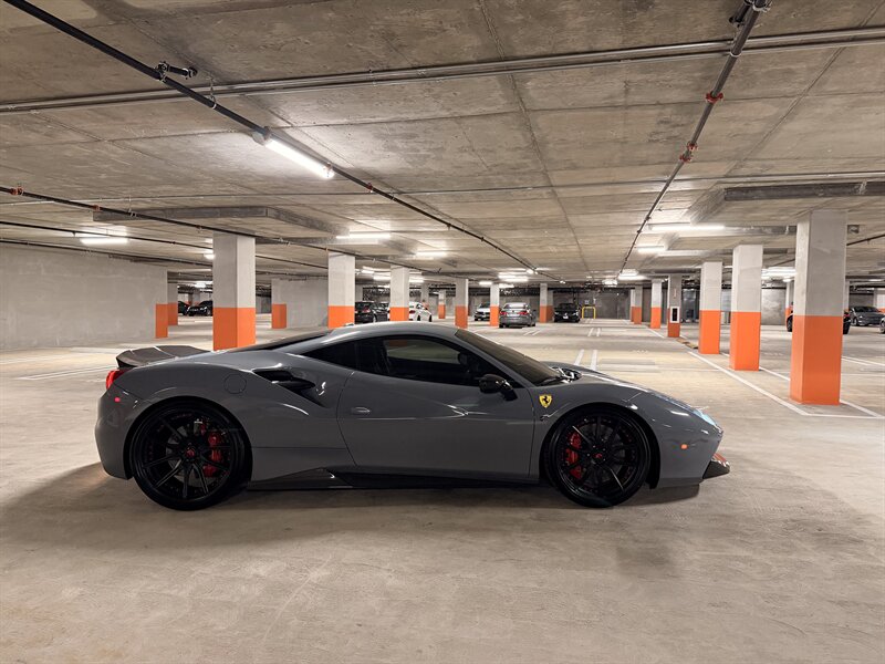 2016 Ferrari 488 GTB - Photo 5 - Canoga Park, CA 91303