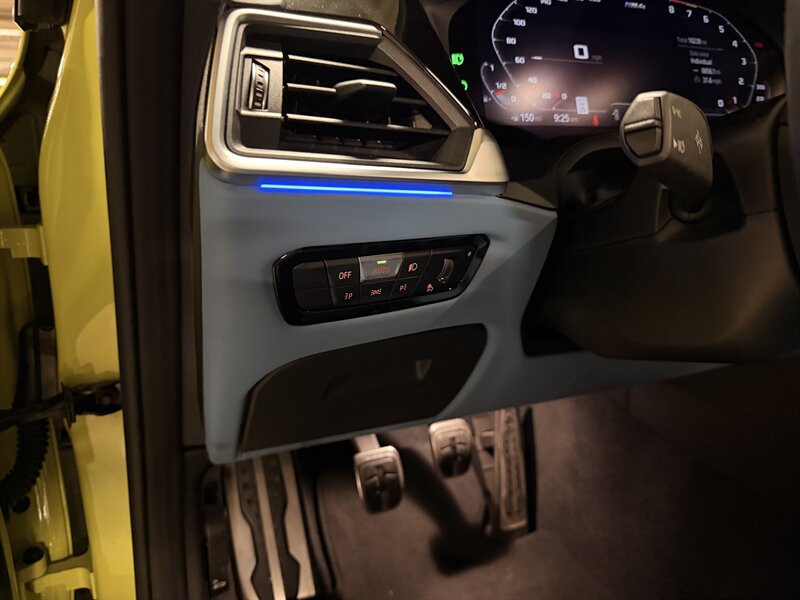 2021 BMW M4 - Photo 27 - Canoga Park, CA 91303