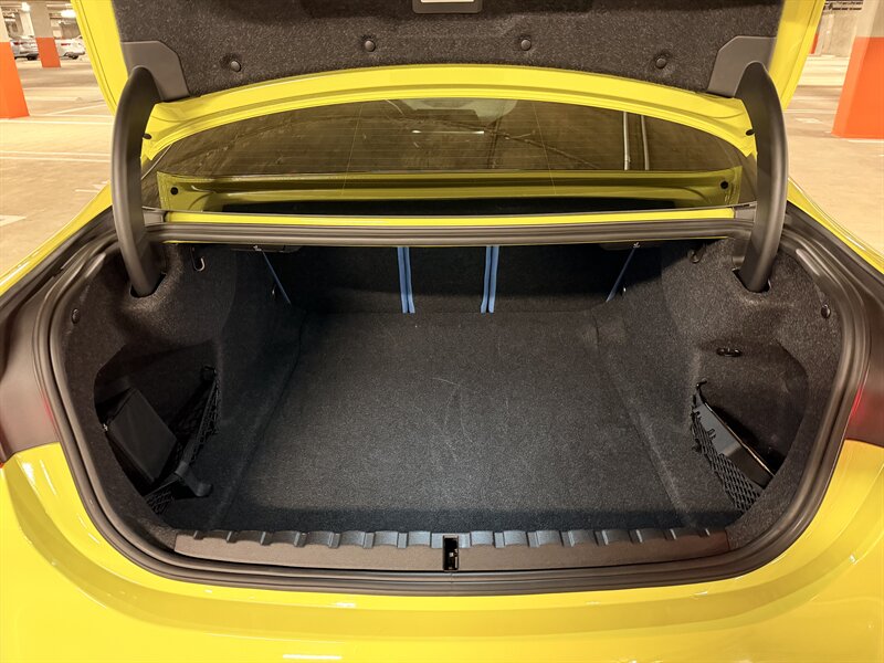 2021 BMW M4 - Photo 9 - Canoga Park, CA 91303