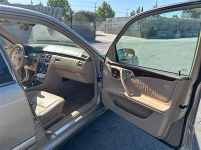 2002 Mercedes-Benz E 320   - Photo 19 - Canoga Park, CA 91303