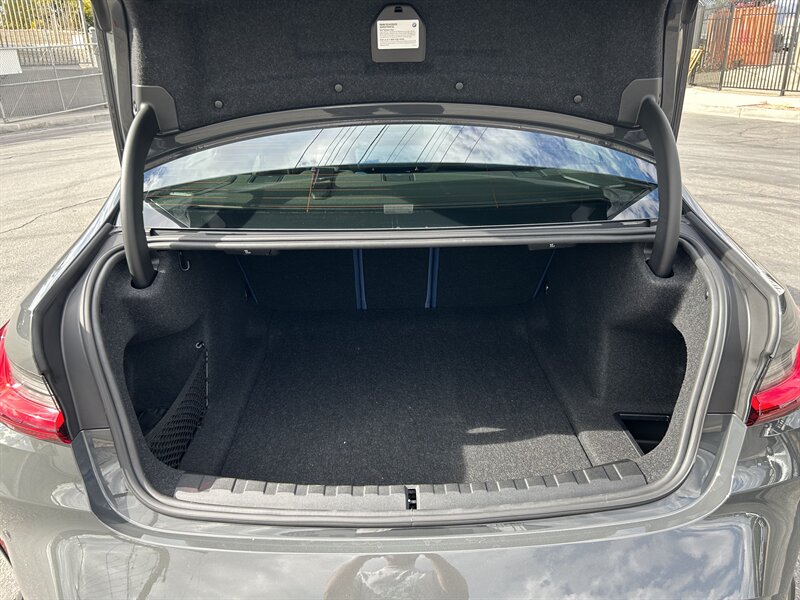 2023 BMW M3 Competition xDrive - Photo 9 - Canoga Park, CA 91303