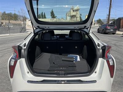 2016 Toyota Prius Three Touring   - Photo 9 - Canoga Park, CA 91303