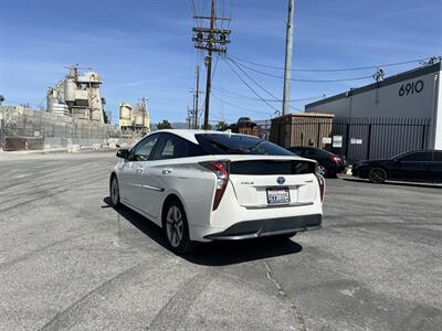 2016 Toyota Prius Three Touring   - Photo 3 - Canoga Park, CA 91303