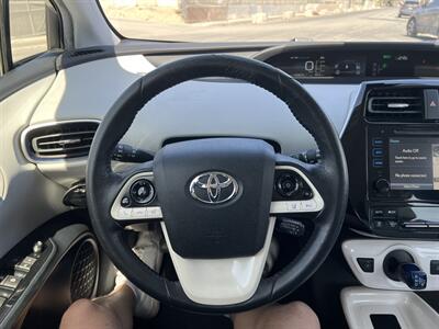 2016 Toyota Prius Three Touring   - Photo 32 - Canoga Park, CA 91303