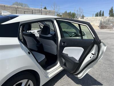 2016 Toyota Prius Three Touring   - Photo 16 - Canoga Park, CA 91303