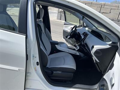 2016 Toyota Prius Three Touring   - Photo 19 - Canoga Park, CA 91303