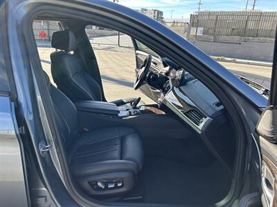 2020 BMW 5 Series M550i xDrive   - Photo 23 - Canoga Park, CA 91303