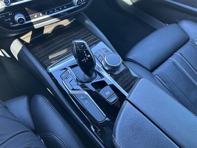 2020 BMW 5 Series M550i xDrive   - Photo 31 - Canoga Park, CA 91303