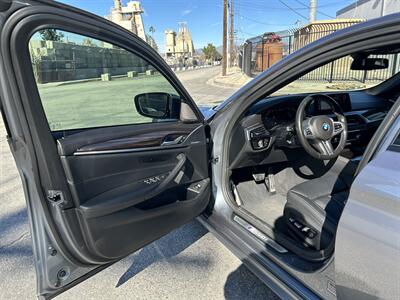 2020 BMW 5 Series M550i xDrive   - Photo 16 - Canoga Park, CA 91303