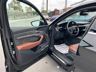 2019 Audi e-tron quattro Prestige   - Photo 12 - Canoga Park, CA 91303
