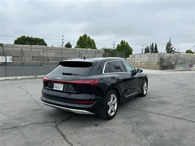 2019 Audi e-tron quattro Prestige   - Photo 4 - Canoga Park, CA 91303