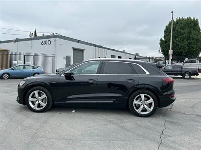 2019 Audi e-tron quattro Prestige   - Photo 2 - Canoga Park, CA 91303