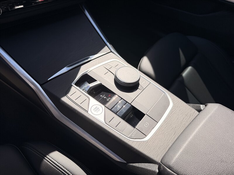 2023 BMW 3 Series 330i - Photo 40 - Canoga Park, CA 91303