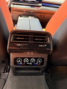 2026 BMW M5 Touring   - Photo 28 - Canoga Park, CA 91303