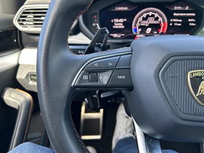 2021 Lamborghini Urus   - Photo 35 - Canoga Park, CA 91303