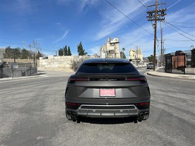 2021 Lamborghini Urus   - Photo 8 - Canoga Park, CA 91303
