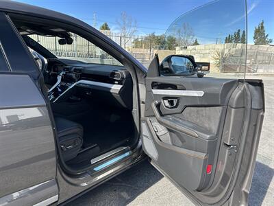 2021 Lamborghini Urus   - Photo 20 - Canoga Park, CA 91303