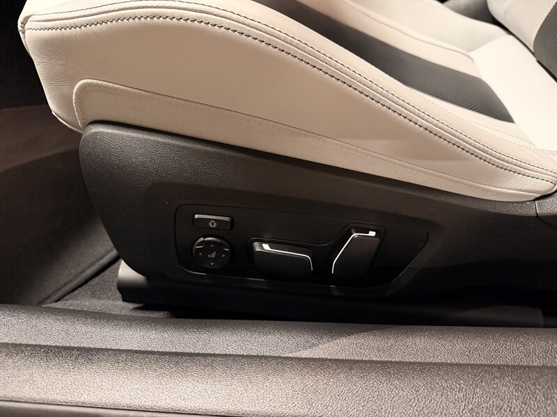 2024 BMW M4 Competition xDrive - Photo 22 - Canoga Park, CA 91303