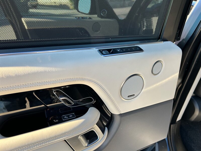 2020 Land Rover Range Rover Supercharged LWB - Photo 21 - Canoga Park, CA 91303