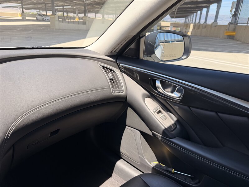 2018 INFINITI Q50 2.0T Pure - Photo 27 - Canoga Park, CA 91303