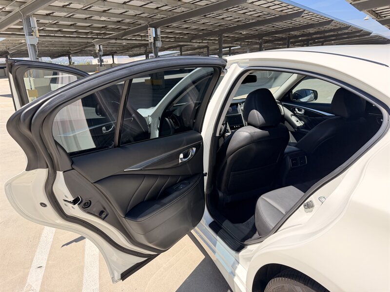 2018 INFINITI Q50 2.0T Pure - Photo 14 - Canoga Park, CA 91303