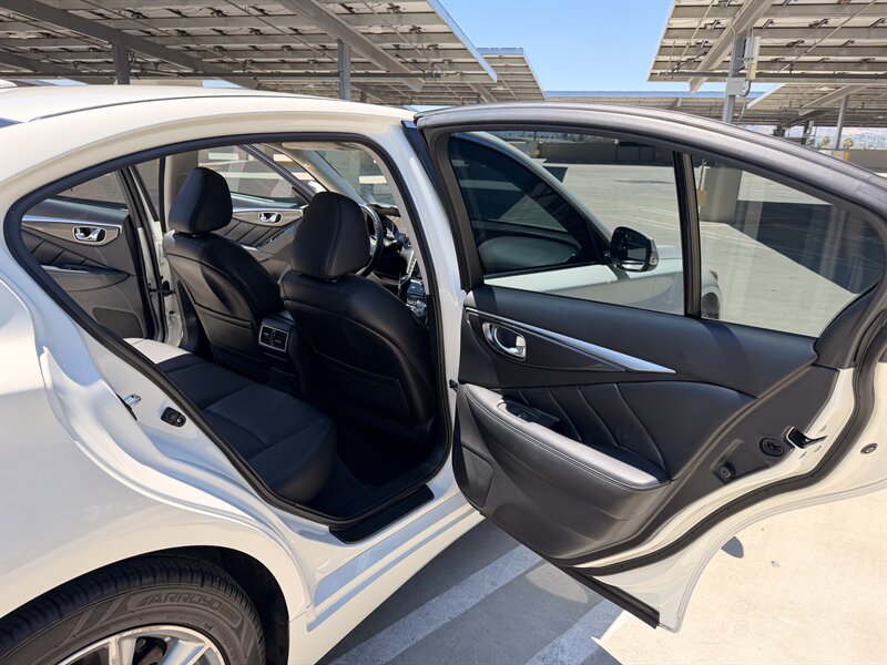 2018 INFINITI Q50 2.0T Pure - Photo 16 - Canoga Park, CA 91303