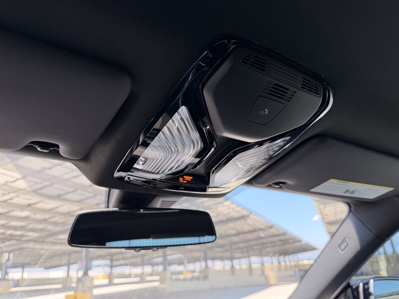 2025 BMW M2 - Photo 33 - Canoga Park, CA 91303