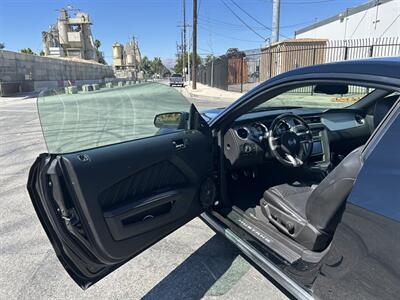 2010 Ford Mustang V6 Premium   - Photo 14 - Canoga Park, CA 91303